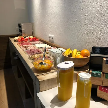 Πανσιόν El Quinta 3*